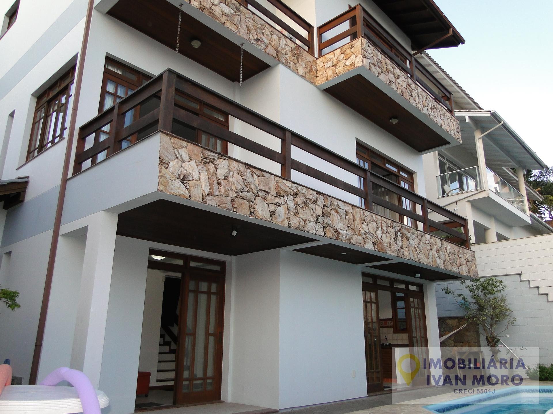 Casa à venda com 5 quartos, 6 banheiros, 2 vagas e 470m² no João Paulo, Florianópolis (SC) — foto 2 de 21