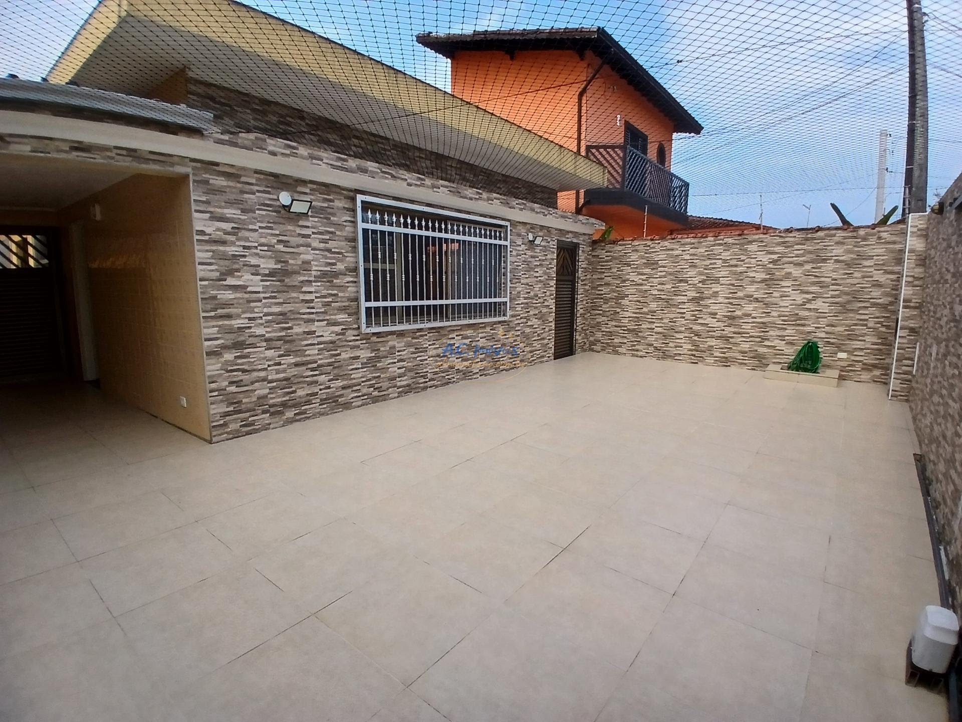 Casa à venda com 3 quartos, 1 suíte, 4 vagas e 130m² no Caiçara, Praia Grande (SP) — foto 5 de 30