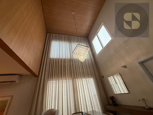 Casa de Condomínio à Venda em Despraiado, Cuiabá | 4 Suítes