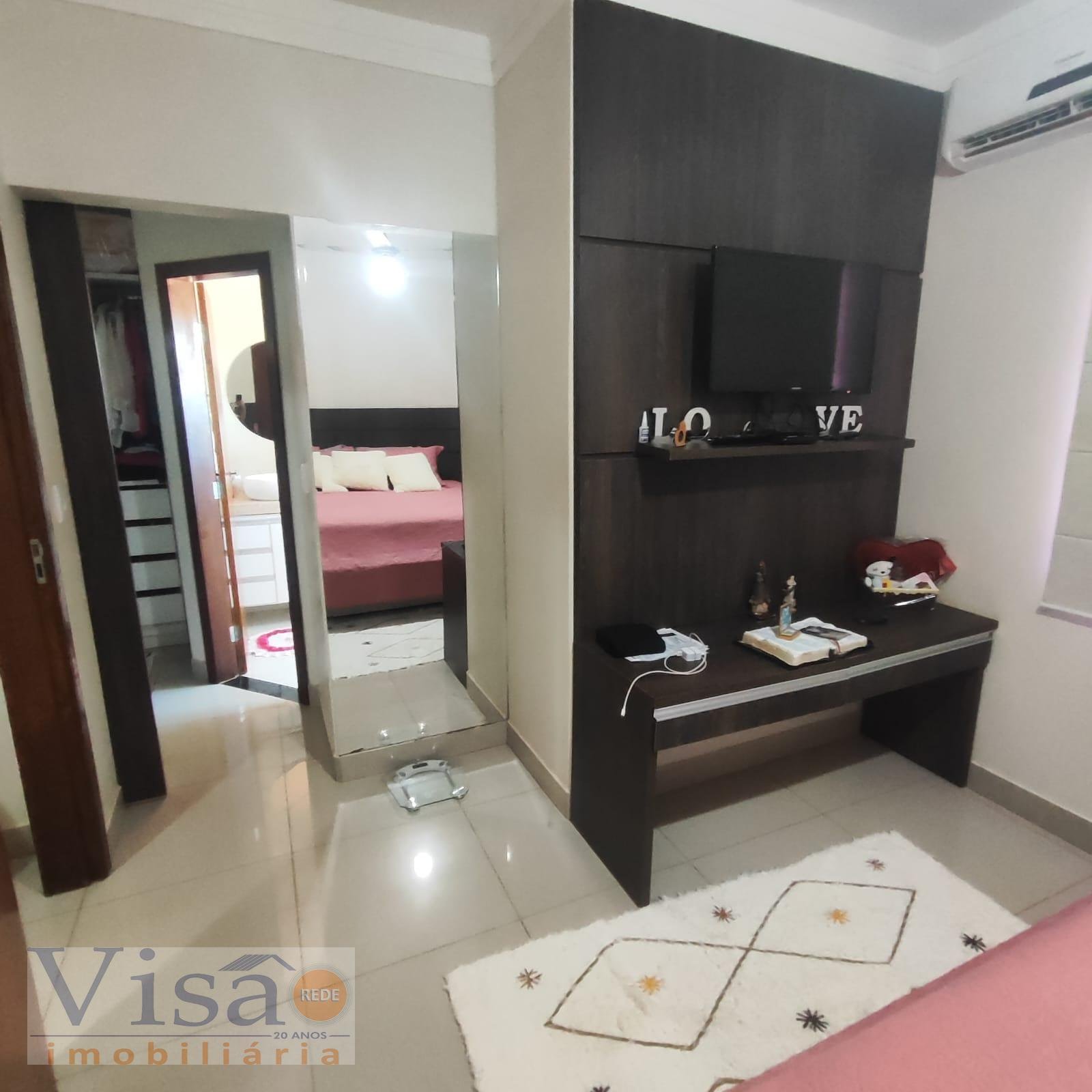 Casa à venda com 3 quartos, 1 suíte, 2 vagas e 250m² no Prado, Paracatu (MG) — foto 16 de 20