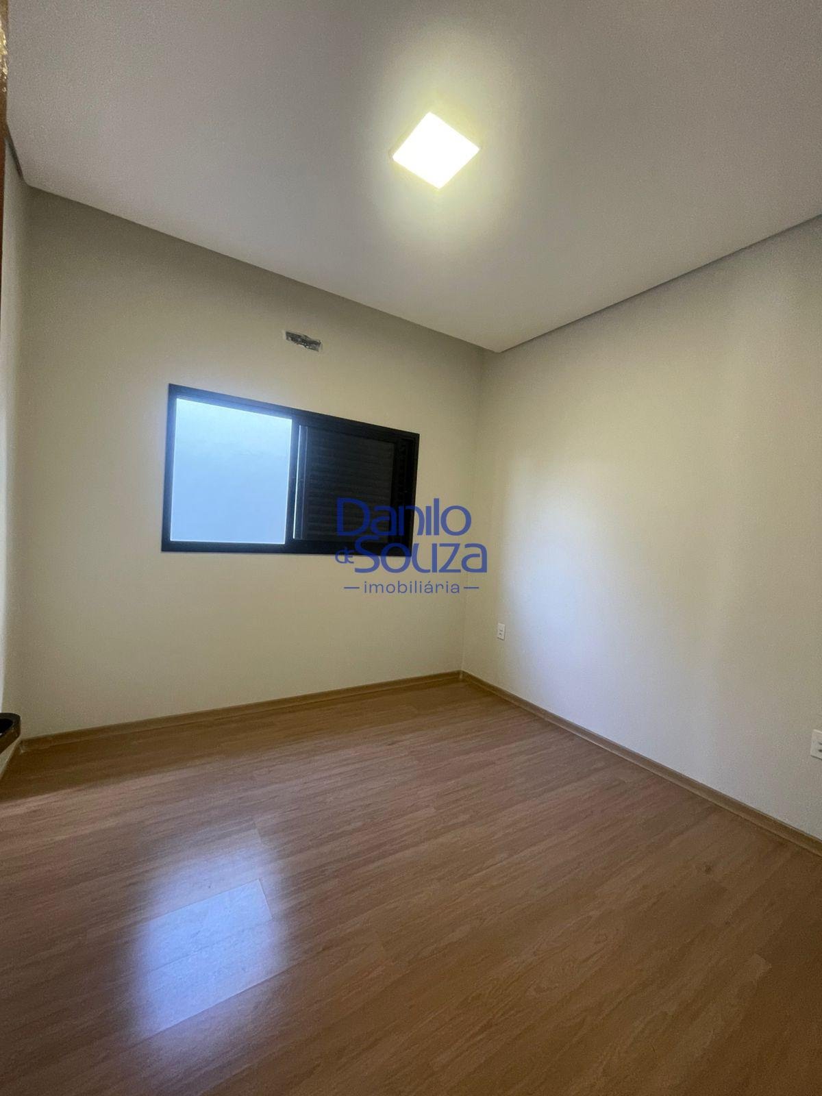 Casa à venda com 3 quartos, 1 suíte, 2 vagas e 360m² no Villagio Park, Araxá (MG) — foto 18 de 26