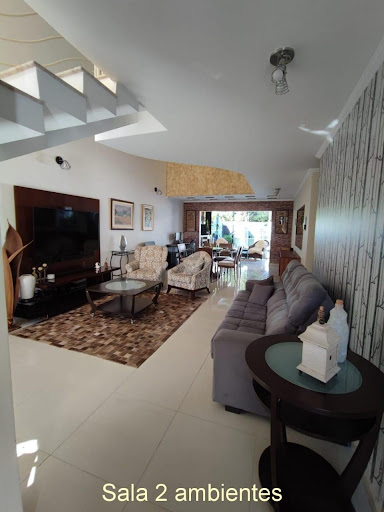Casa à Venda em Sorocaba: 3 Suítes e 298m²