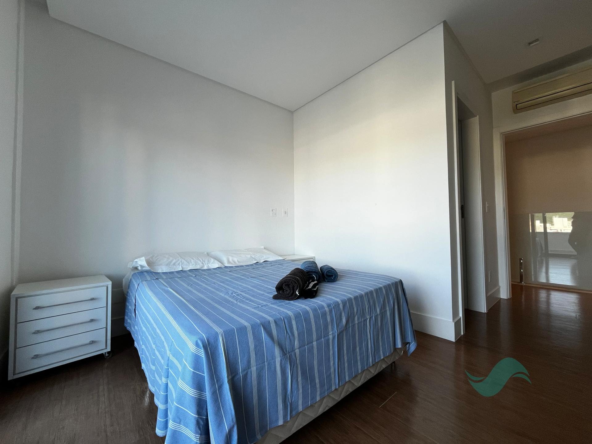 Cobertura à venda com 4 quartos, 4 suítes, 3 vagas e 240m² no Jurerê, Florianópolis (SC) — foto 11 de 19