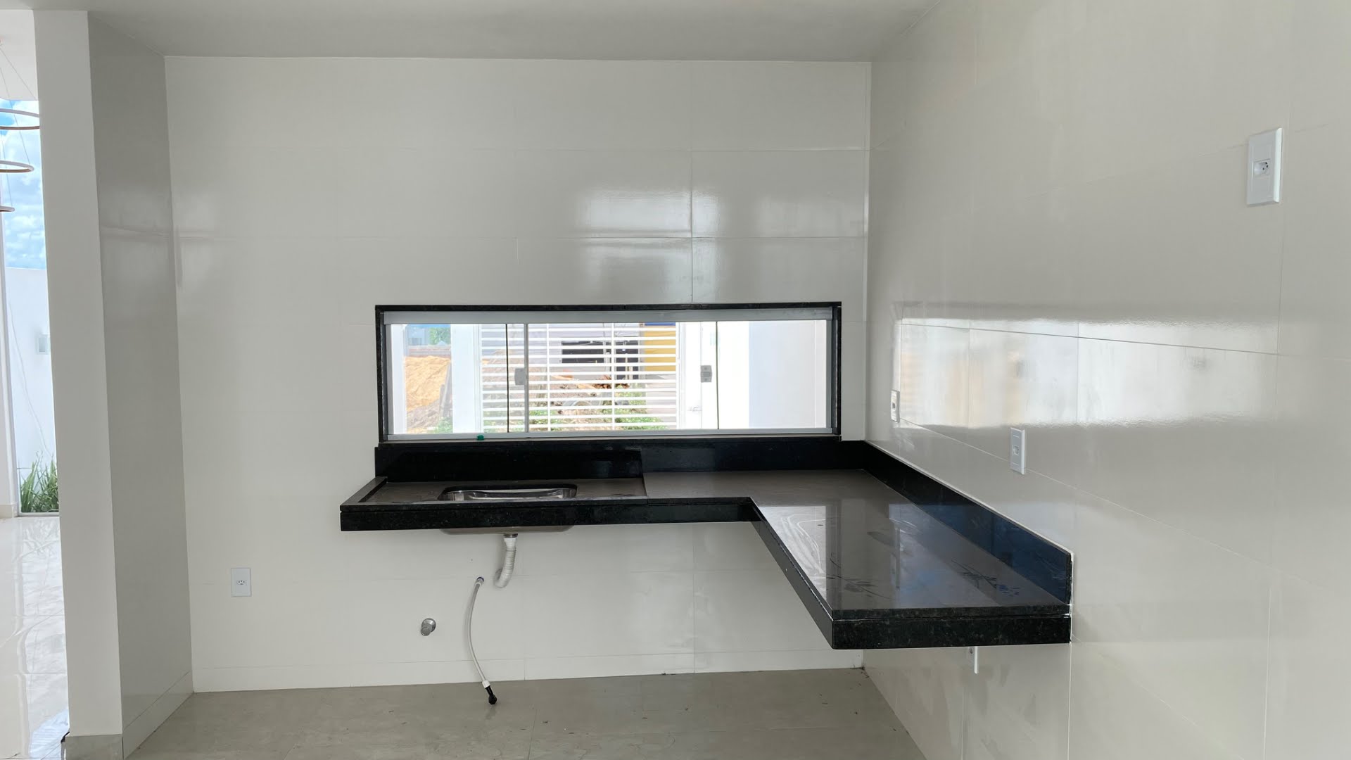 Cozinha com Vista para Área Gourmet