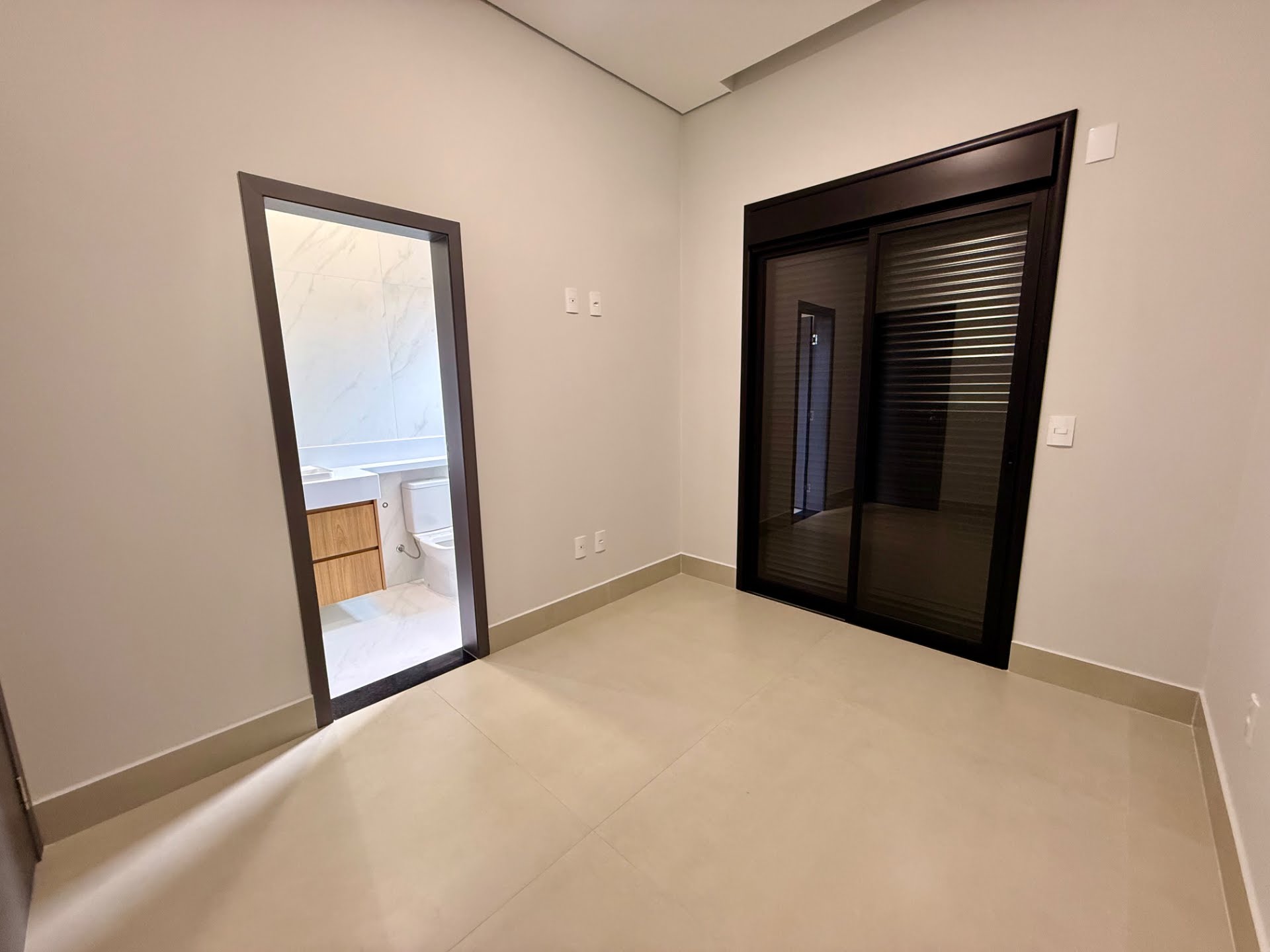 Casa à venda com 3 quartos, 3 suítes, 4 vagas e 196m² no Jardim Piemonte, Indaiatuba (SP) — foto 27 de 30