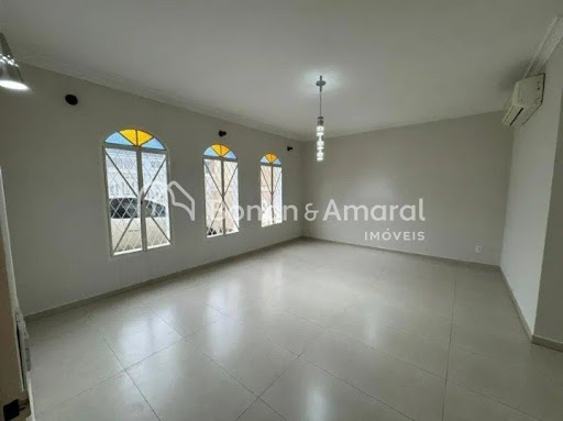 Casa, 3 quartos, 263 m² - Foto 2