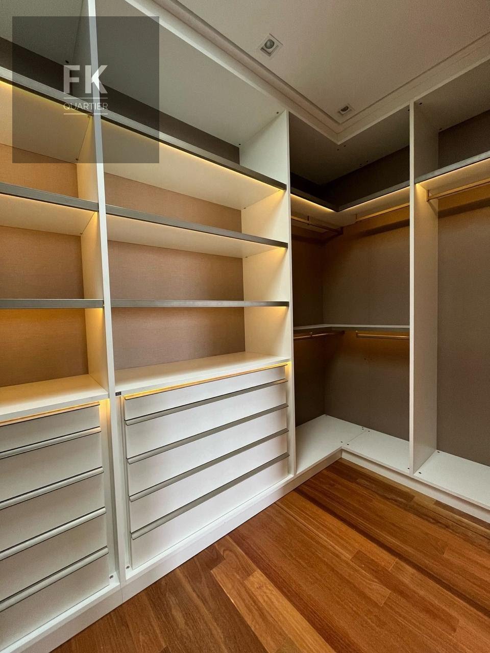 Casa à venda com 4 quartos, 4 suítes, 6 vagas e 575m² no Tamboré, Barueri (SP) — foto 14 de 25