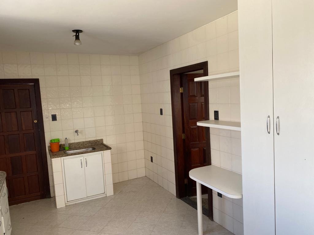 Casa à venda com 4 quartos, 1 suíte, 6 vagas e 358m² no Santa Mônica, Feira de Santana (BA) — foto 18 de 20