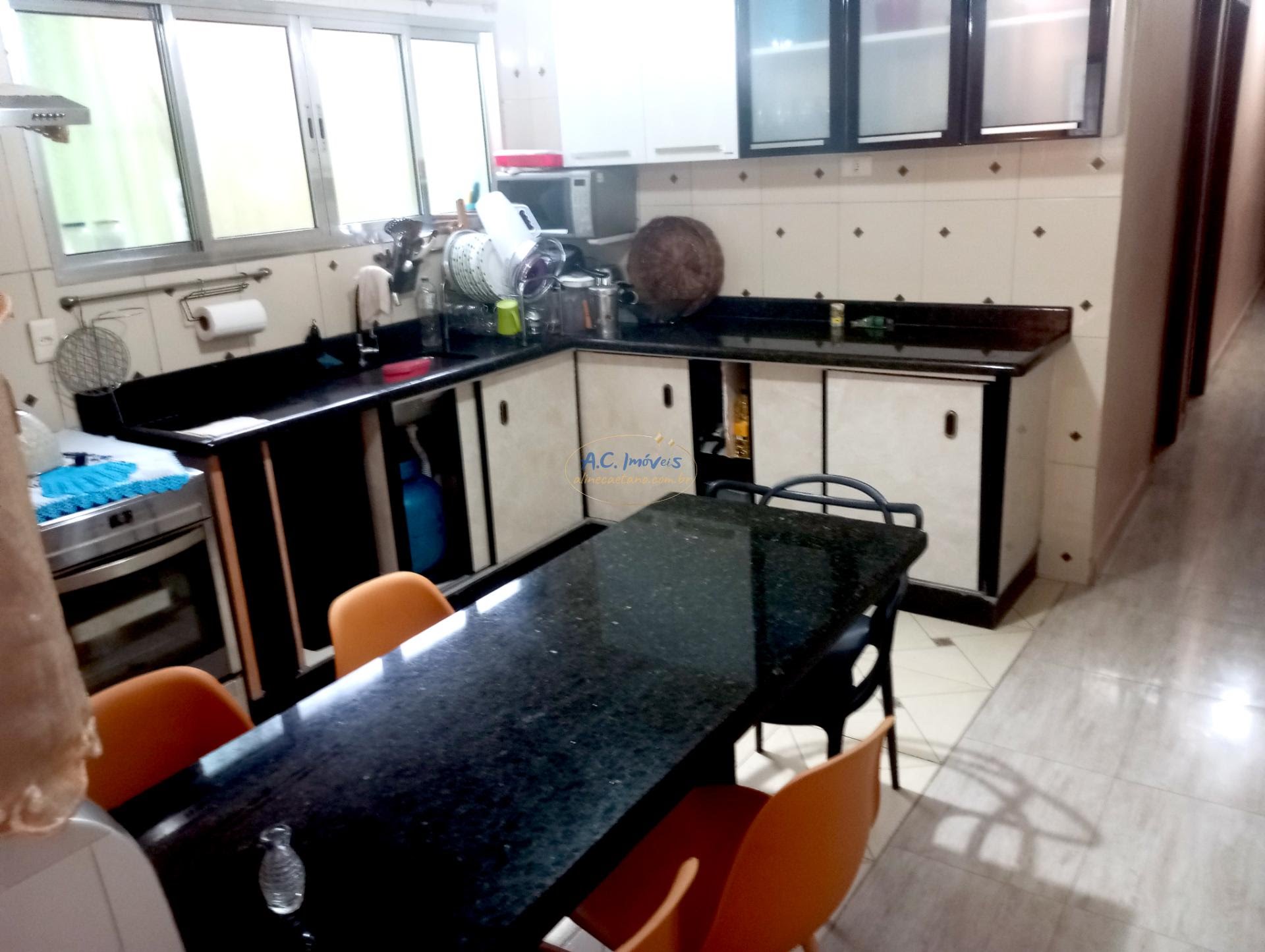 Casa à venda com 3 quartos, 1 suíte, 2 vagas e 181m² no Aviação, Praia Grande (SP) — foto 8 de 26