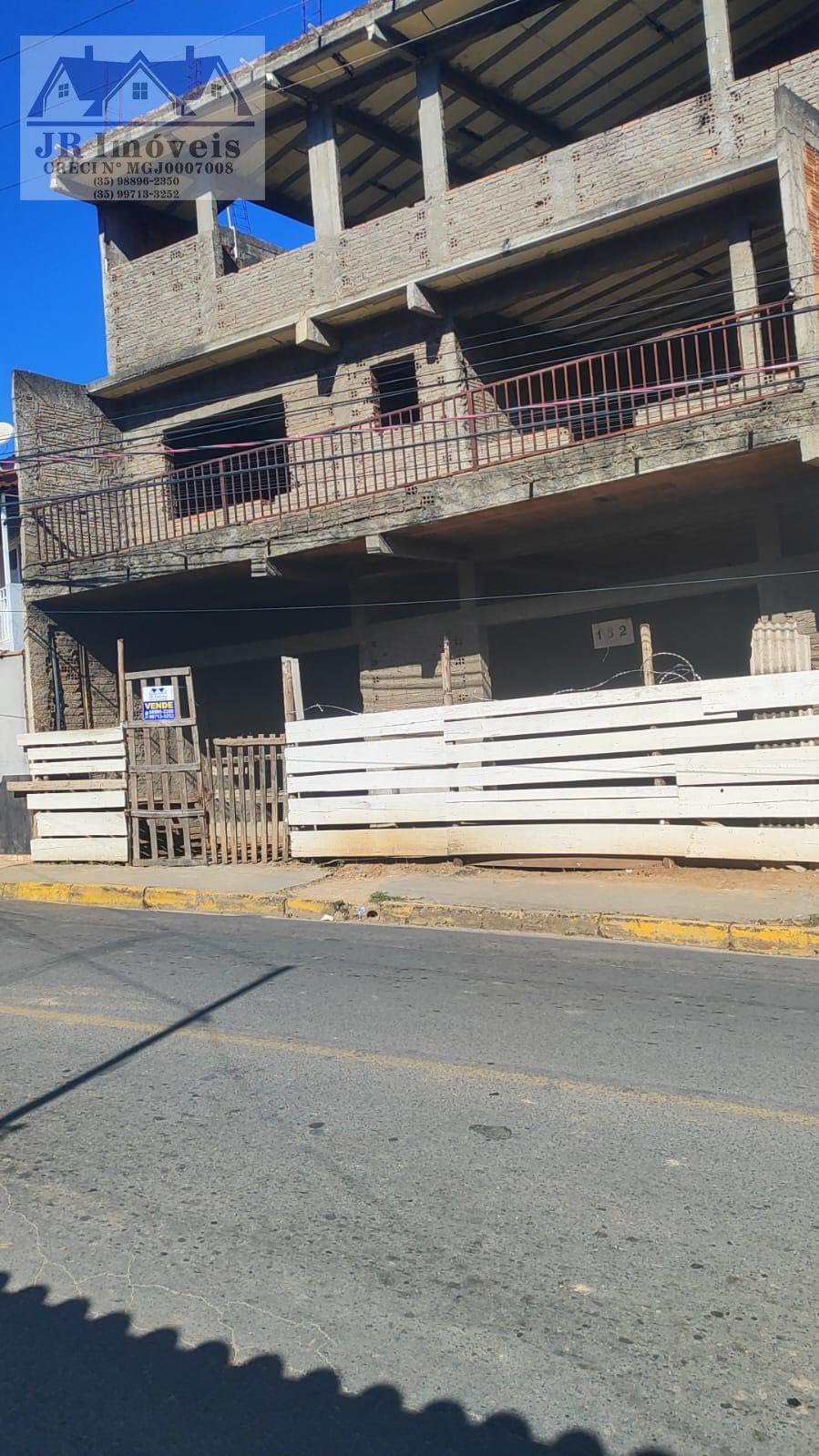Comercial à venda com 300m² no Rebourgeon, Itajubá — foto principal