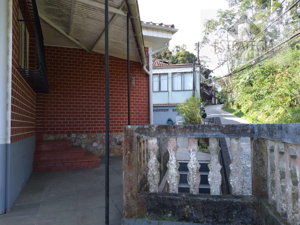Casa à venda com 3 quartos, 3 banheiros, 2 vagas e 130m² no Bingen, Petrópolis (RJ) — foto 12 de 30