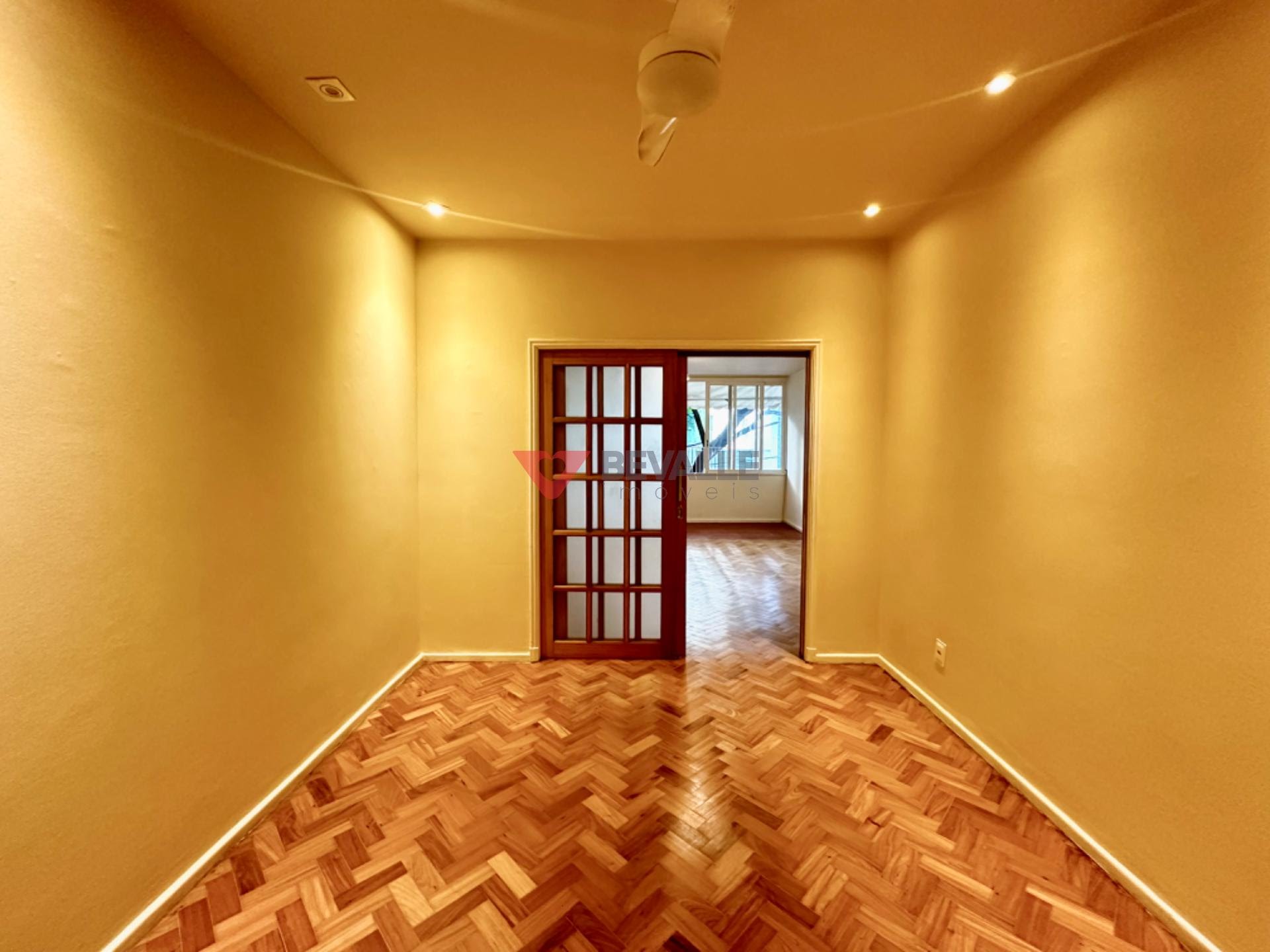 Apartamento à venda com 4 quartos, 1 suíte, 1 vaga e 130m² no Leblon, Rio de Janeiro (RJ) — foto 8 de 30