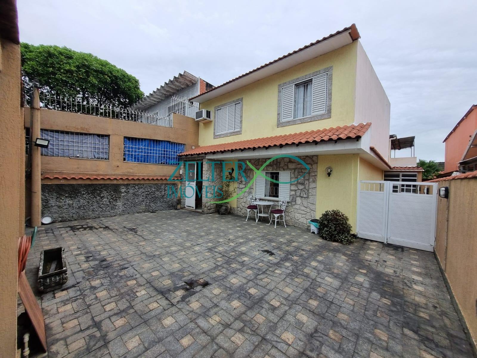 Casa à venda com 5 quartos, 4 banheiros, 4 vagas e 116m² no Brás de Pina, Rio de Janeiro — foto principal