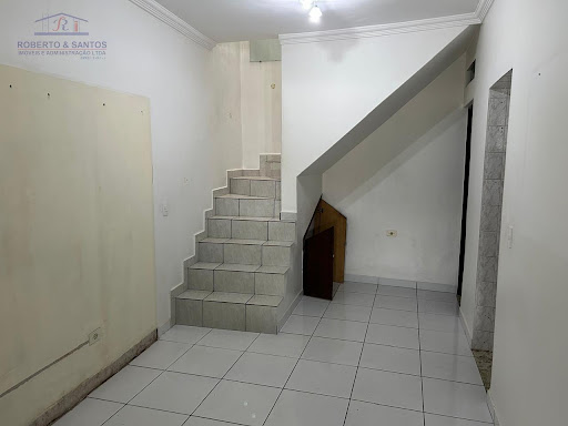 Escadas para os dormitórios