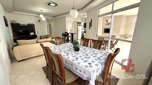 Apartamento em Meia Praia  -  Itapema