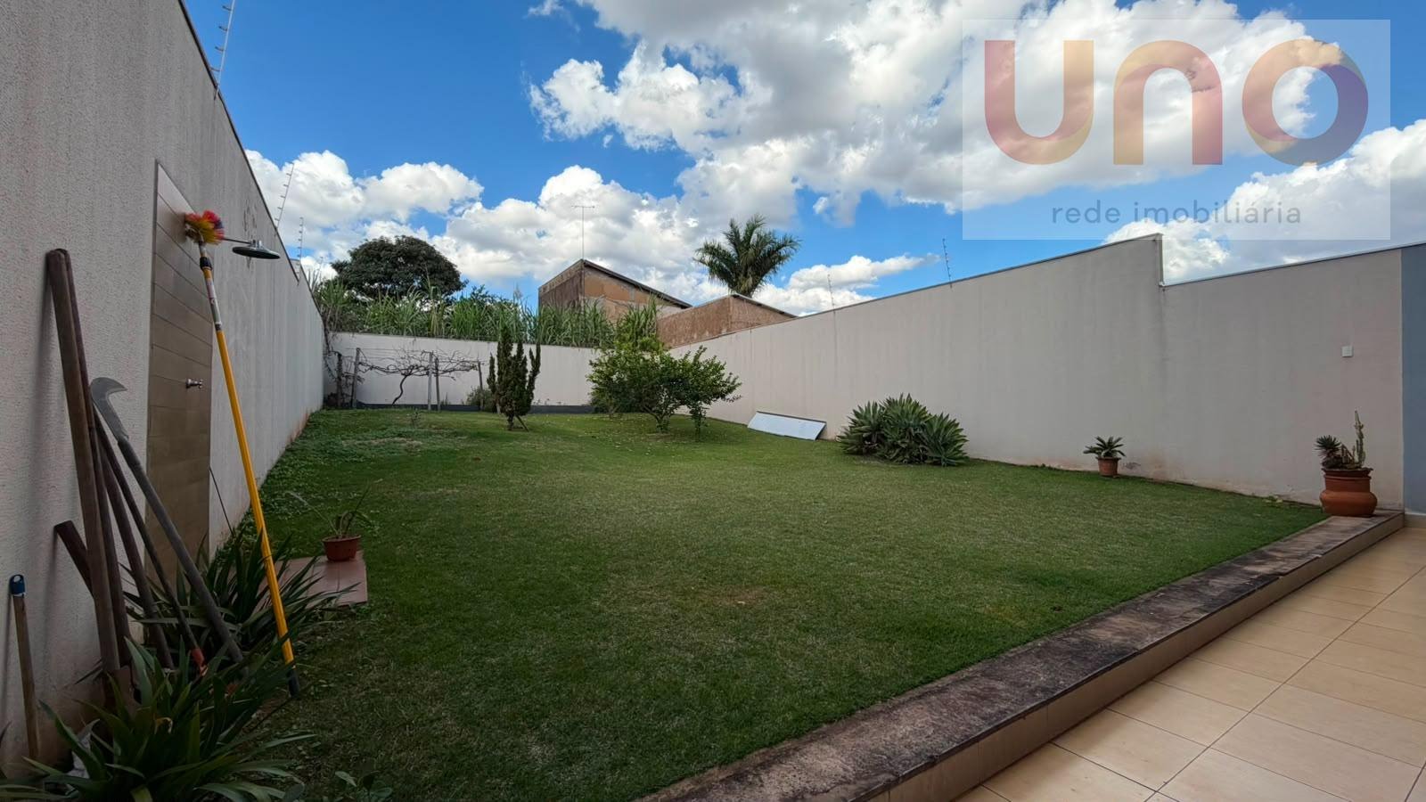 Casa à venda com 5 quartos, 2 suítes, 4 vagas e 240m² no Monte Castelo, Campo Grande (MS) — foto 12 de 29