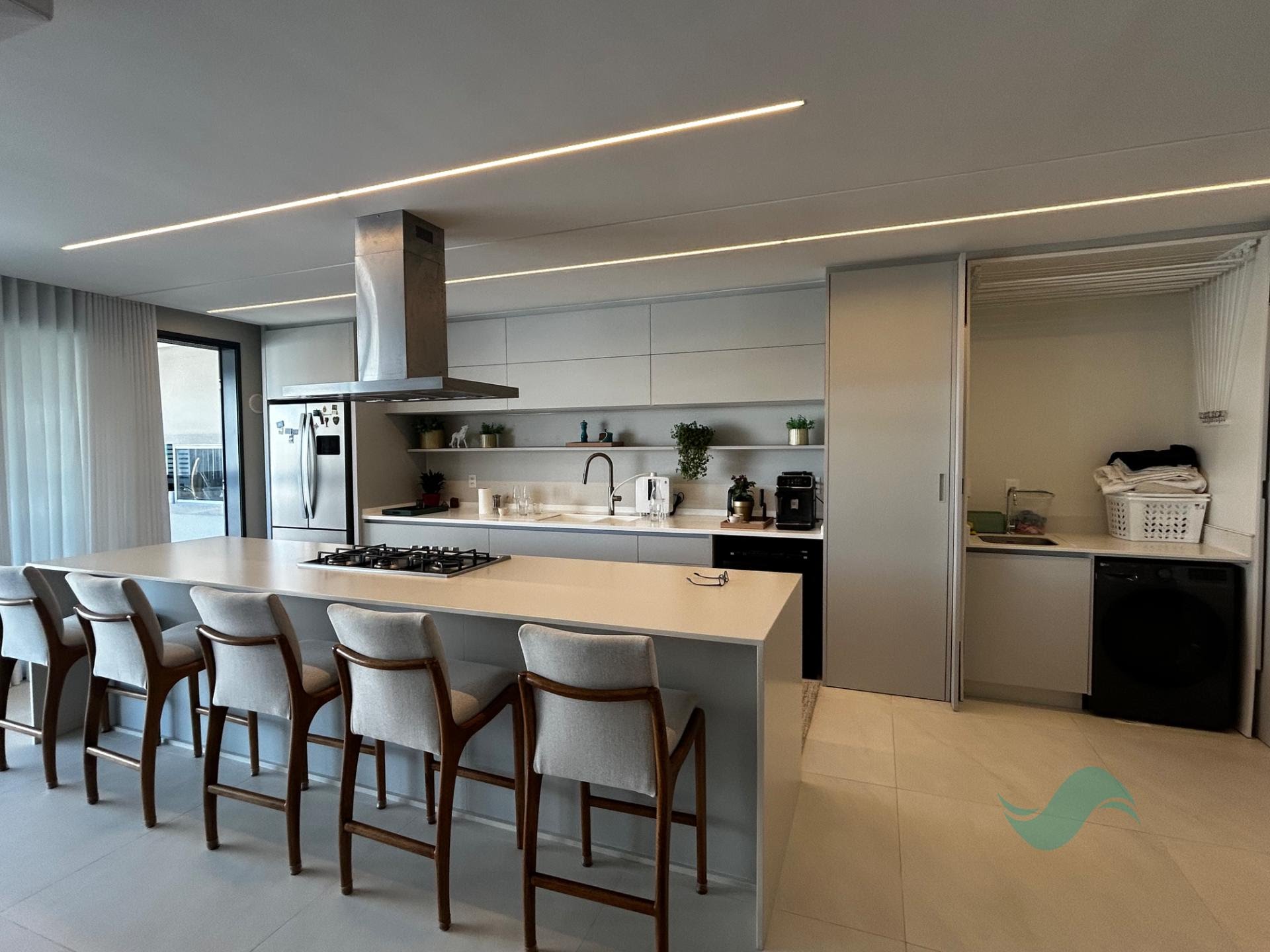 Cobertura à venda com 4 suítes, 3 vagas e 240m² no Jurerê, Florianópolis (SC) — foto 15 de 30
