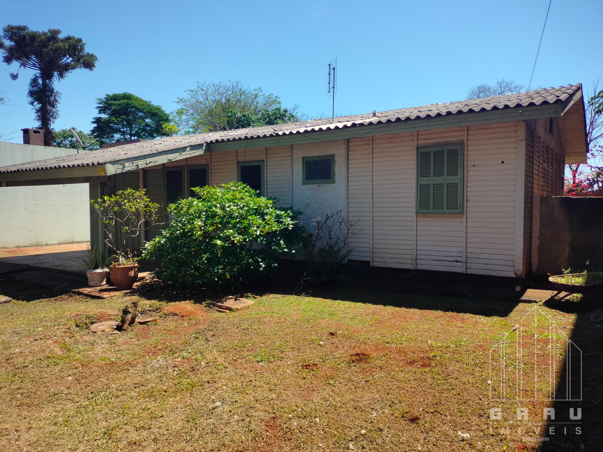 Casa de Madeira na Vila A  -  Foz do Iguaçu
