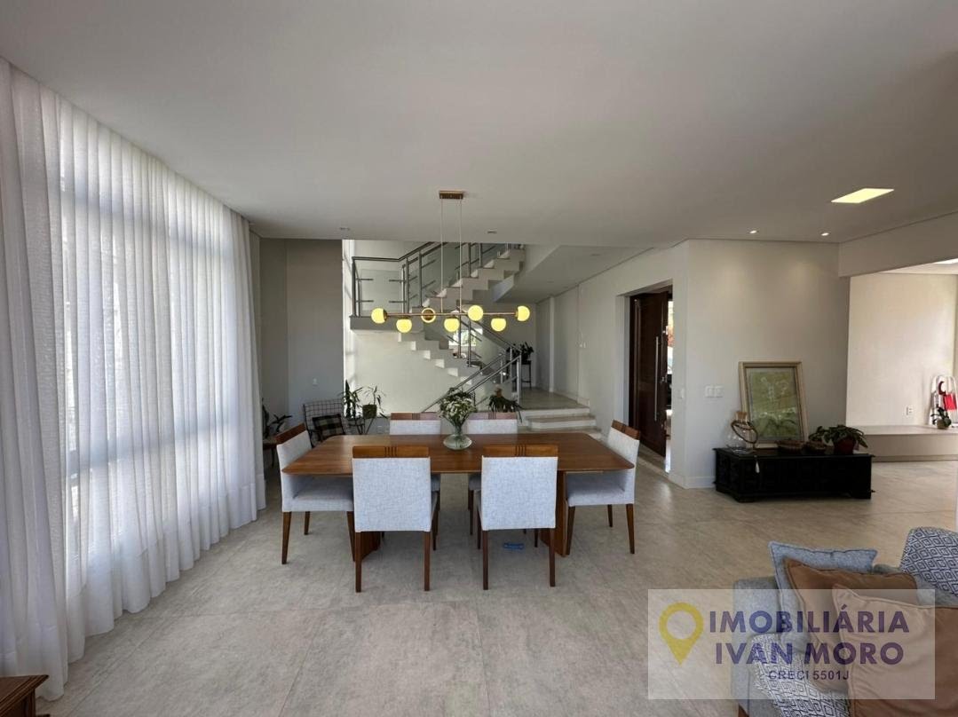 Casa à venda com 4 quartos, 6 banheiros, 3 vagas e 567m² no João Paulo, Florianópolis — foto principal