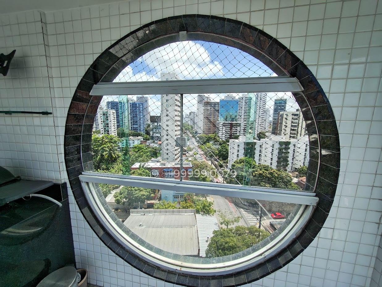 Compre Apartamento à venda em Casa Forte, Recife. 3 quartos, 1 por andar, varanda gourmet e lazer. Agende sua visita com Leicam Maciel!