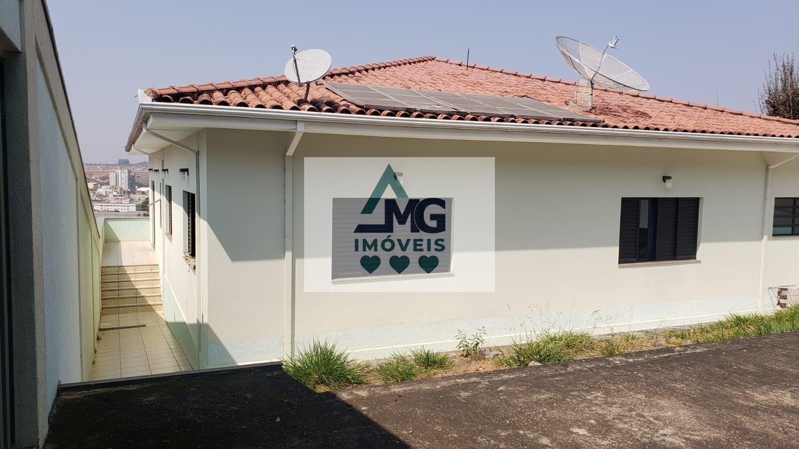 Casa à venda com 4 quartos, 1 suíte, 2 vagas e 419m² no Chácara das Rosas, Três Corações (MG) — foto 13 de 19