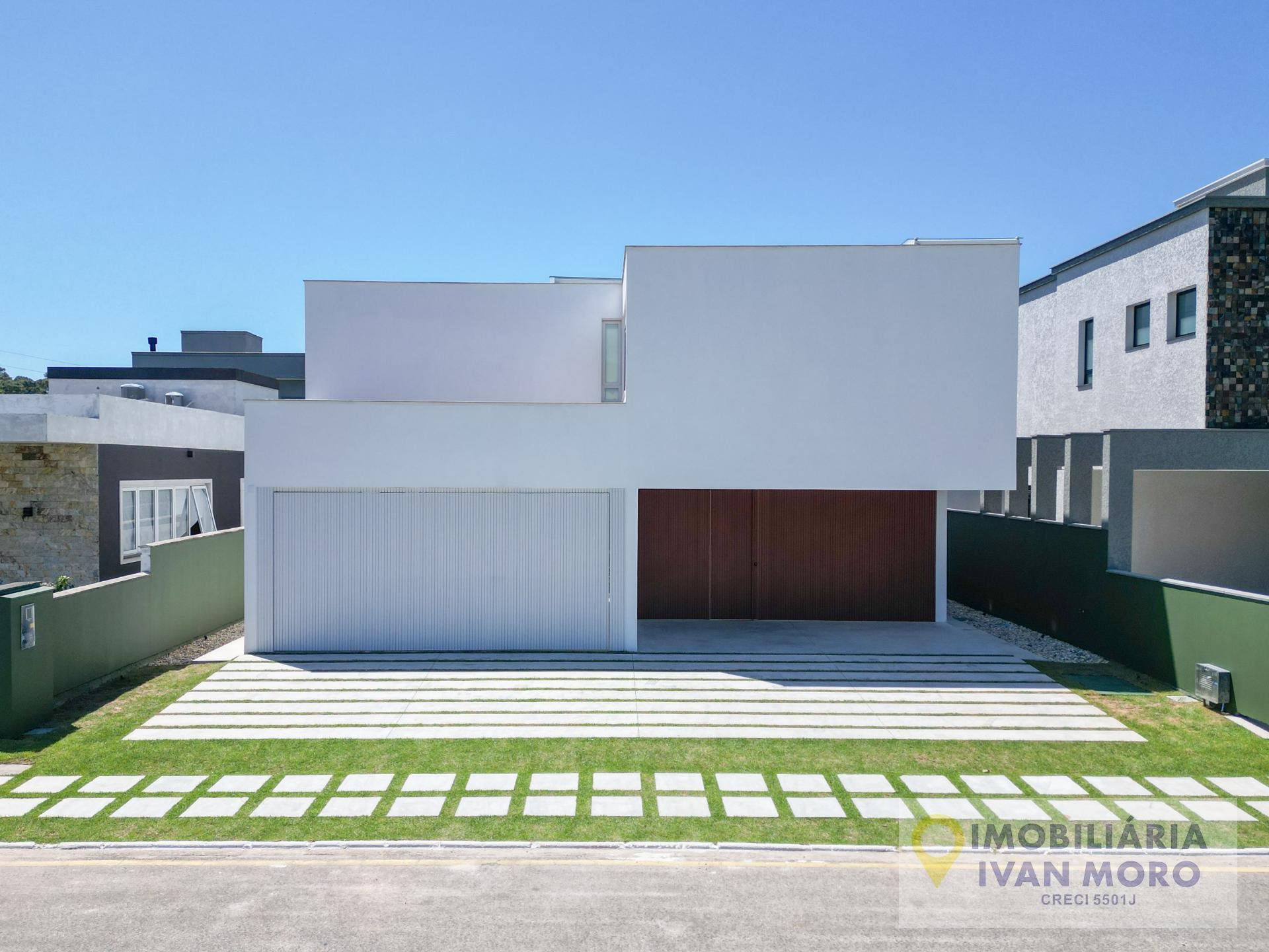 Casa à venda com 4 quartos, 4 suítes, 6 vagas e 297m² no São João do Rio Vermelho, Florianópolis (SC) — foto 2 de 30
