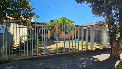 Casa à venda em Imbaúbas, Ipatinga | 3 quartos, 219m²