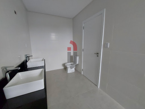 Belíssima Residência no Condomínio Marítimo  -  Tramandaí