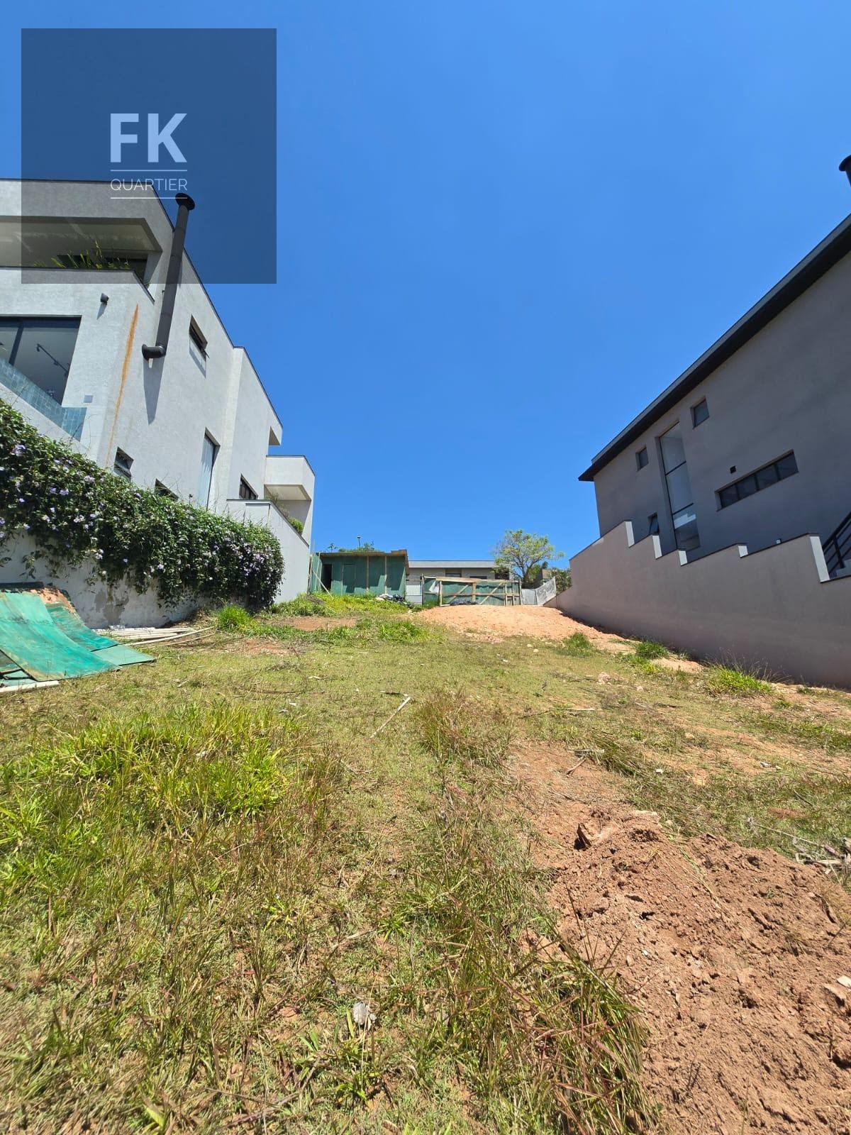 Terreno à venda com 456m² de terreno no Alphaville, Santana de Parnaíba — foto principal