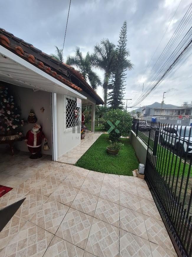 Lateral entrada