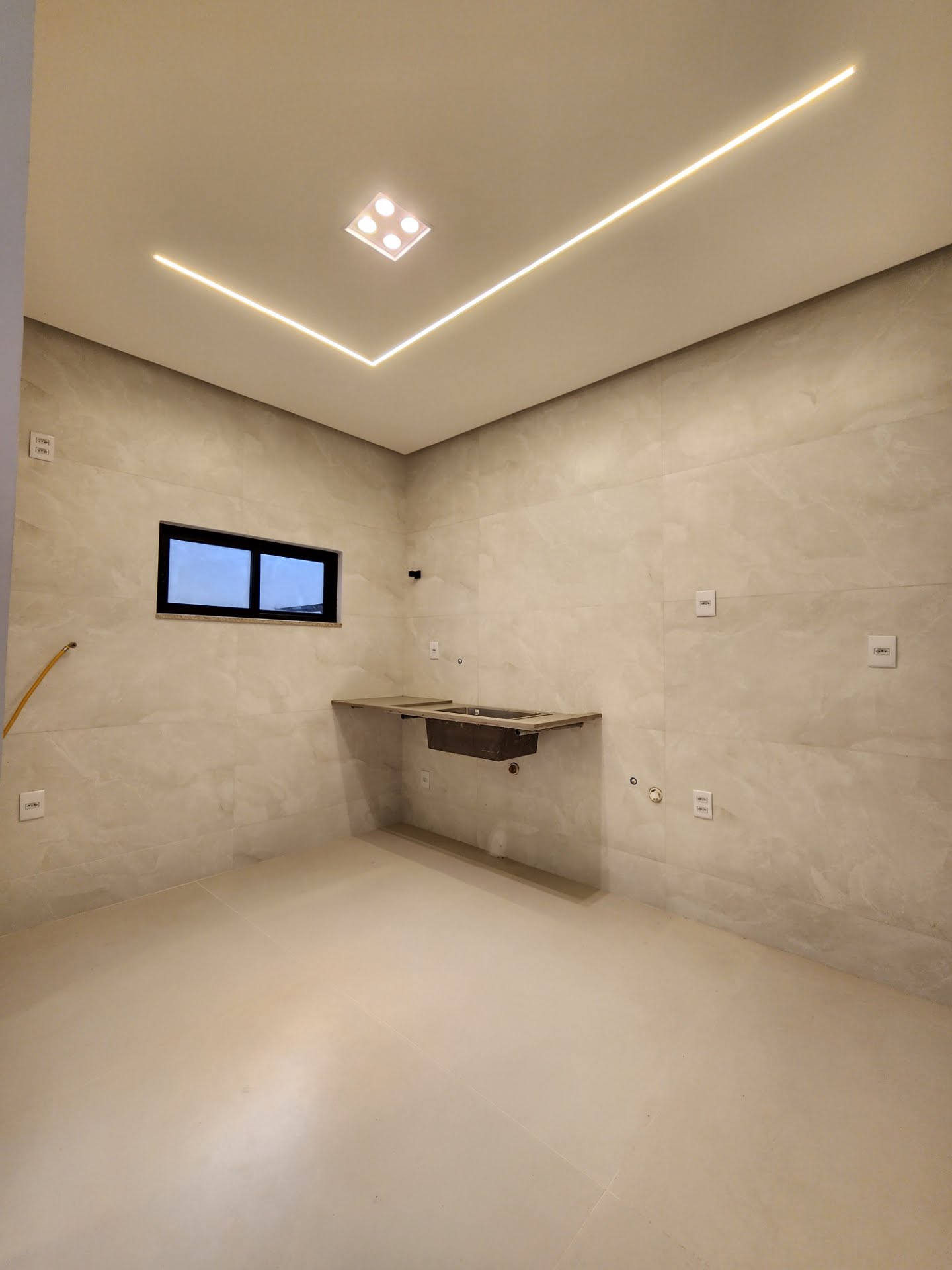 Casa à venda com 4 quartos, 4 suítes e 2 vagas no Papagaio, Feira de Santana (BA) — foto 10 de 27