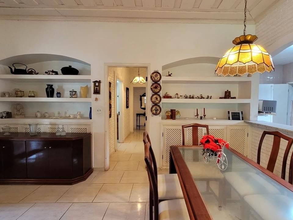 Casa à venda com 3 quartos, 2 banheiros, 6 vagas e 821m² no Enseada, Ubatuba (SP) — foto 2 de 6