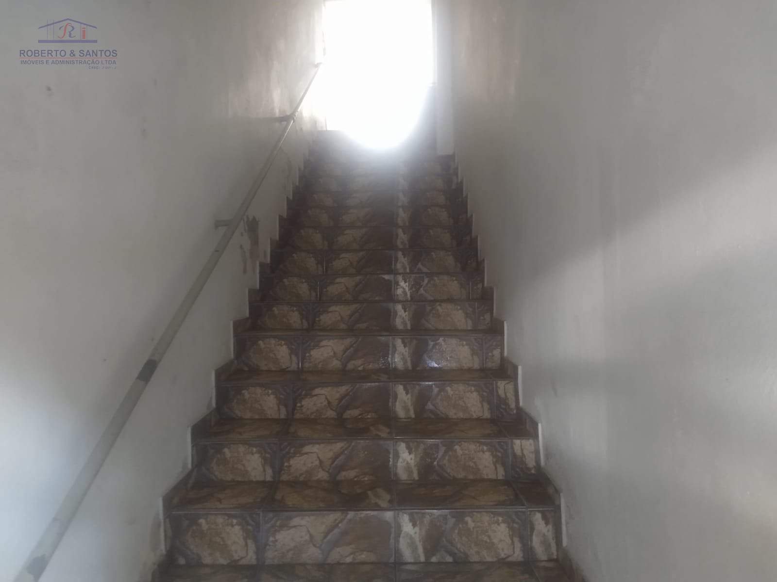 Escadas de acesso ao 1º lance