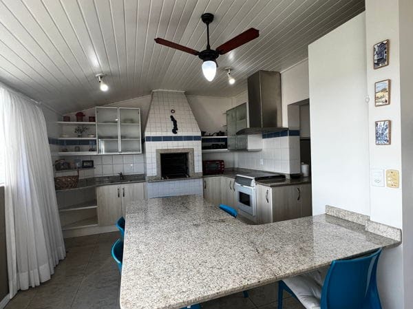 Cobertura à venda com 3 suítes, 2 vagas e 330m² no Jurerê, Florianópolis (SC) — foto 12 de 30