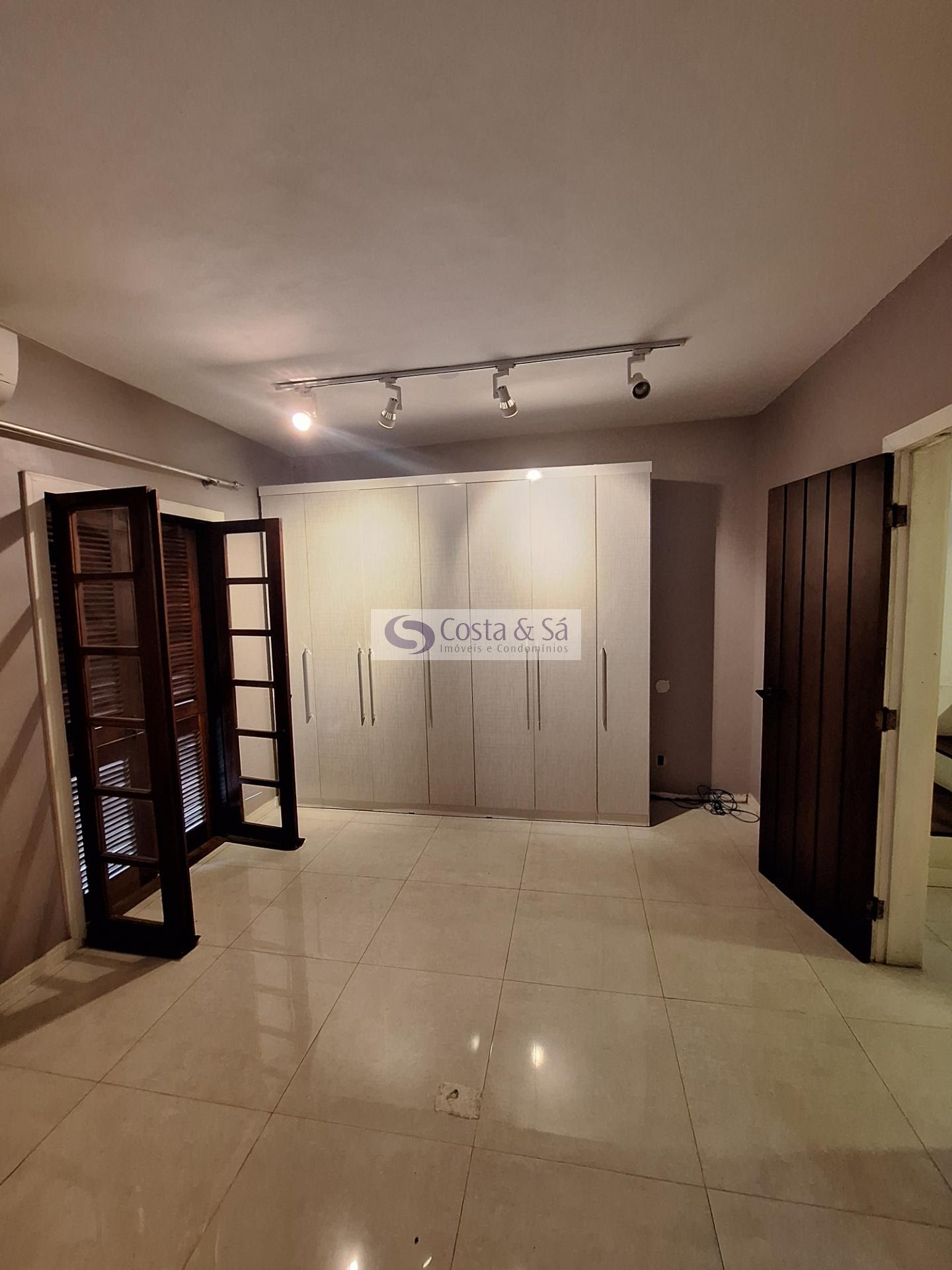 Casa à venda com 3 quartos, 2 suítes e 2 vagas no Palmeiras, Cabo Frio (RJ) — foto 19 de 30