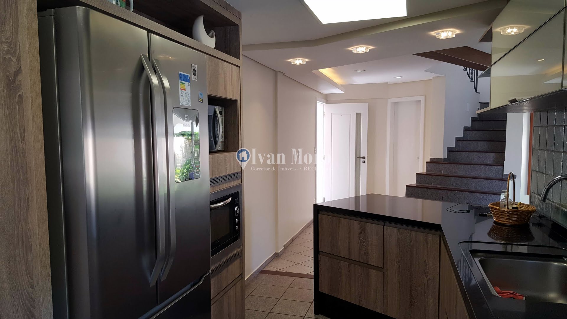 Casa para alugar com 4 quartos, 4 suítes, 3 vagas e 250m² no Daniela, Florianópolis (SC) — foto 28 de 30