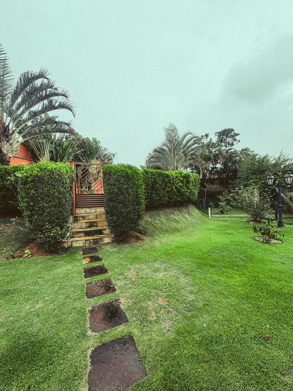 Casa à venda com 5 quartos, 3 suítes, 6 vagas e 600m² no Condomínio Arujazinho III, Arujá (SP) — foto 3 de 30