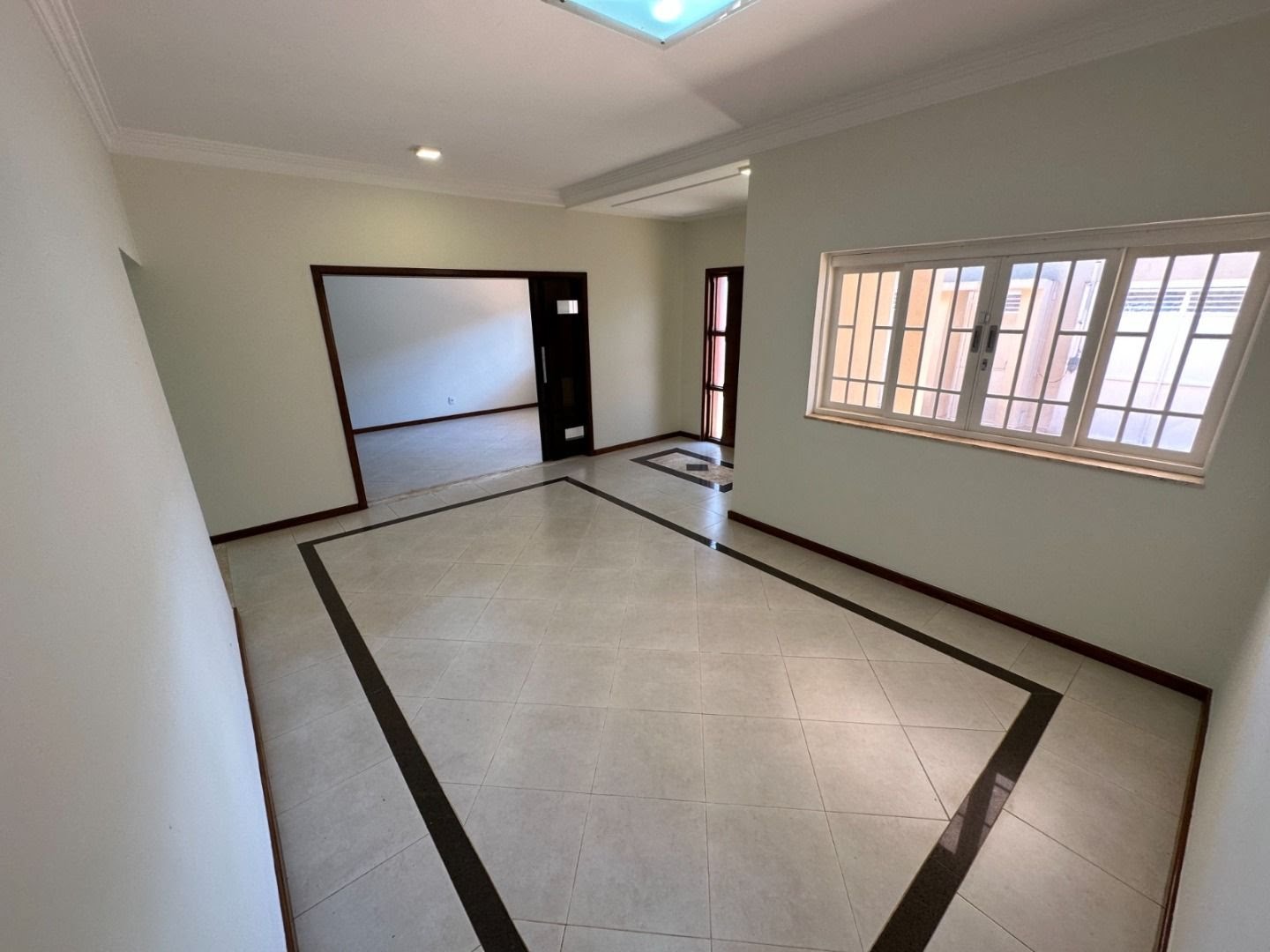 Casa à venda com 5 quartos, 3 suítes, 5 vagas e 324m² no Vila Tibério, Ribeirão Preto (SP) — foto 14 de 30