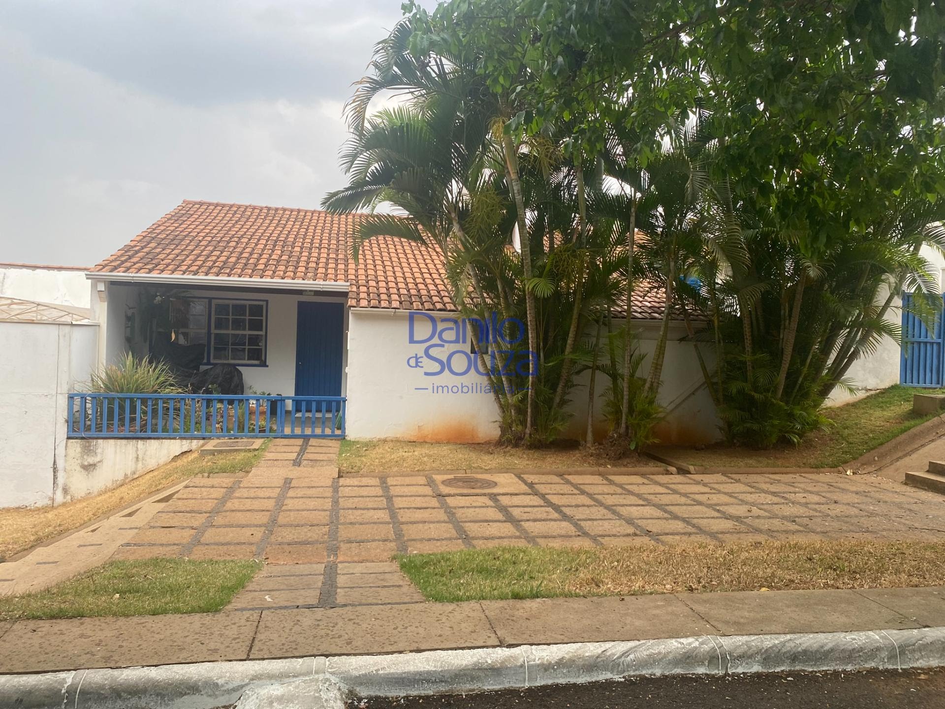 Casa à venda com 3 quartos, 1 banheiro e 192m² no Vila Lamartine (área II ), Araxá (MG) — foto 2 de 14