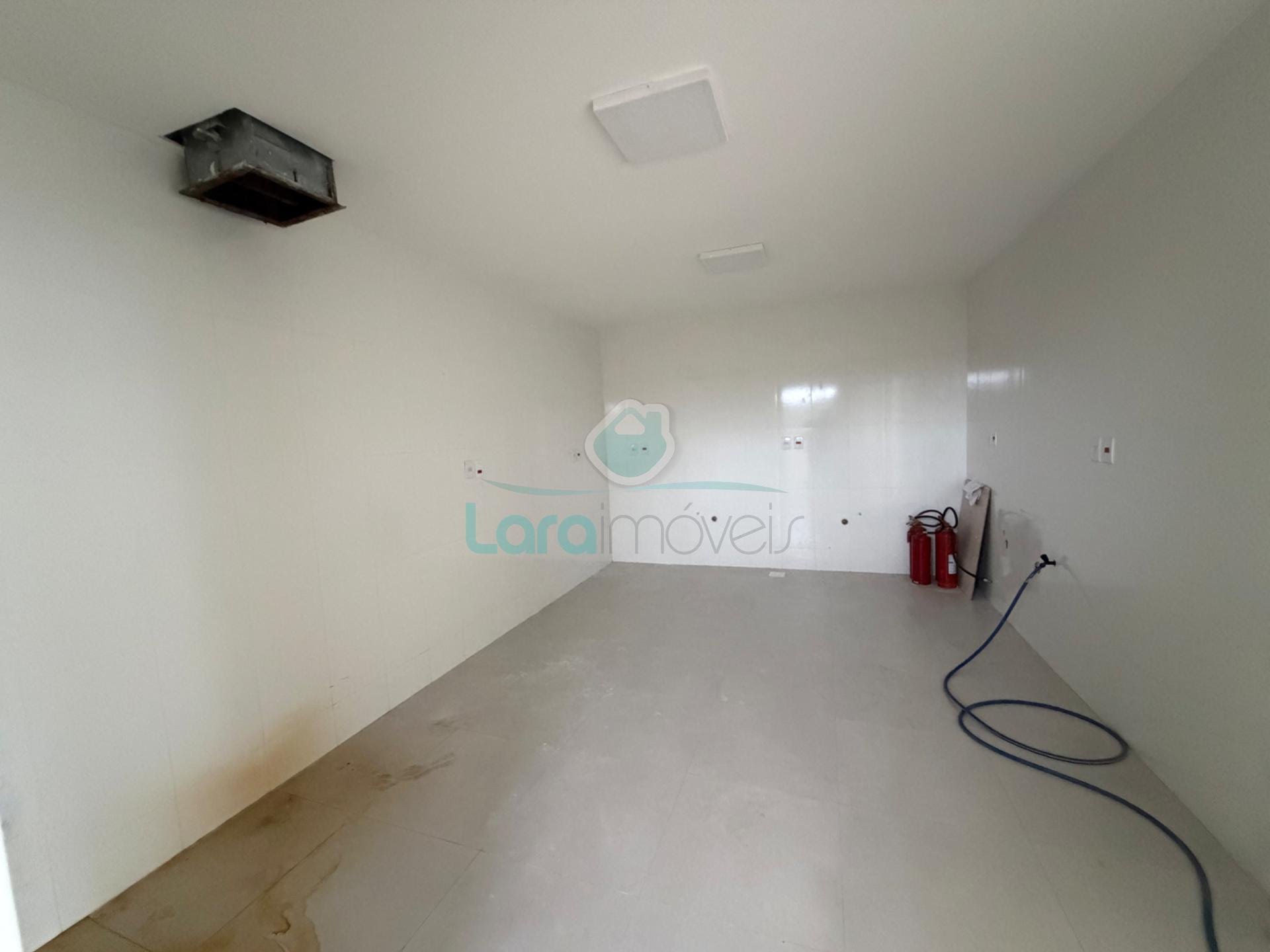 Comercial para alugar com 2 banheiros e 280m² no Lagoa, Macaé (RJ) — foto 8 de 30