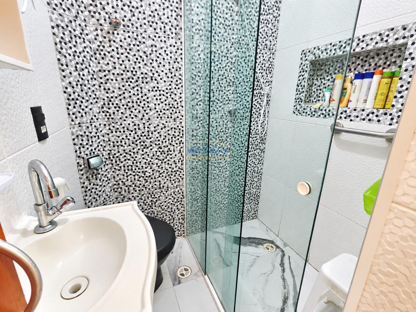 Studio à venda com 1 quarto, 1 banheiro, 1 vaga e 37m² no Guilhermina, Praia Grande (SP) — foto 3 de 11