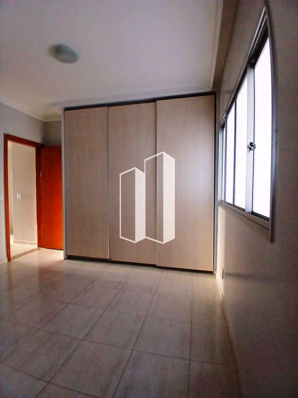 Casa à venda com 4 quartos, 3 suítes, 4 vagas e 263m² no Residencial Granville, Goiânia (GO) — foto 15 de 30