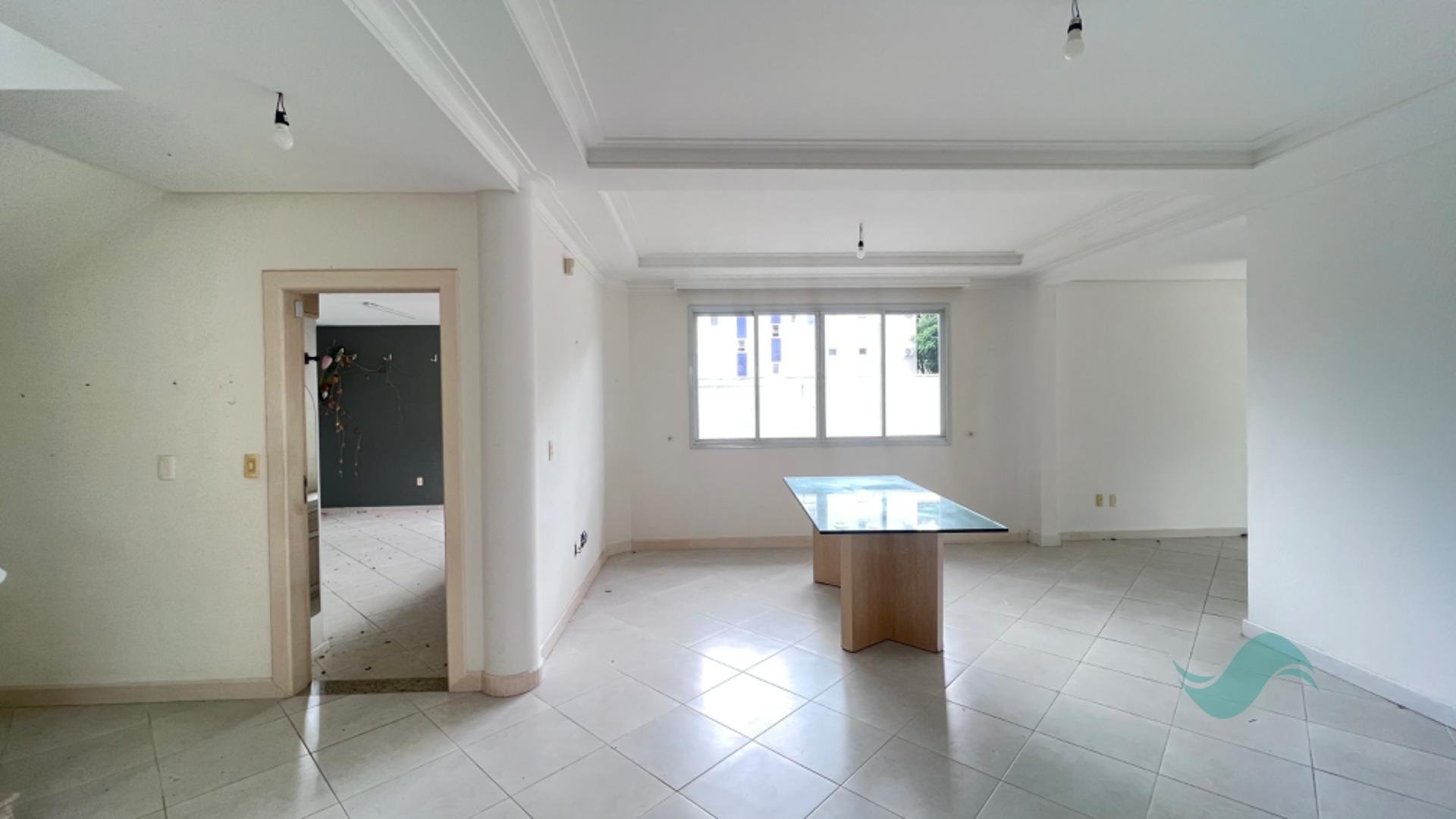 Casa à venda com 4 quartos, 3 suítes, 2 vagas e 286m² no Jurerê, Florianópolis (SC) — foto 18 de 23