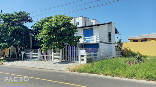 Casa no Centro  -  Balneário Arroio do Silva SC.