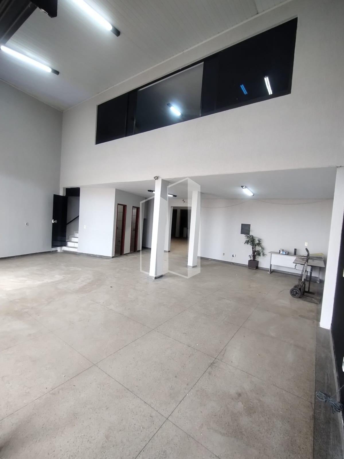 Comercial para alugar com 4 banheiros e 500m² no Vila Cruzeiro do Sul, Aparecida de Goiânia (GO) — foto 5 de 29