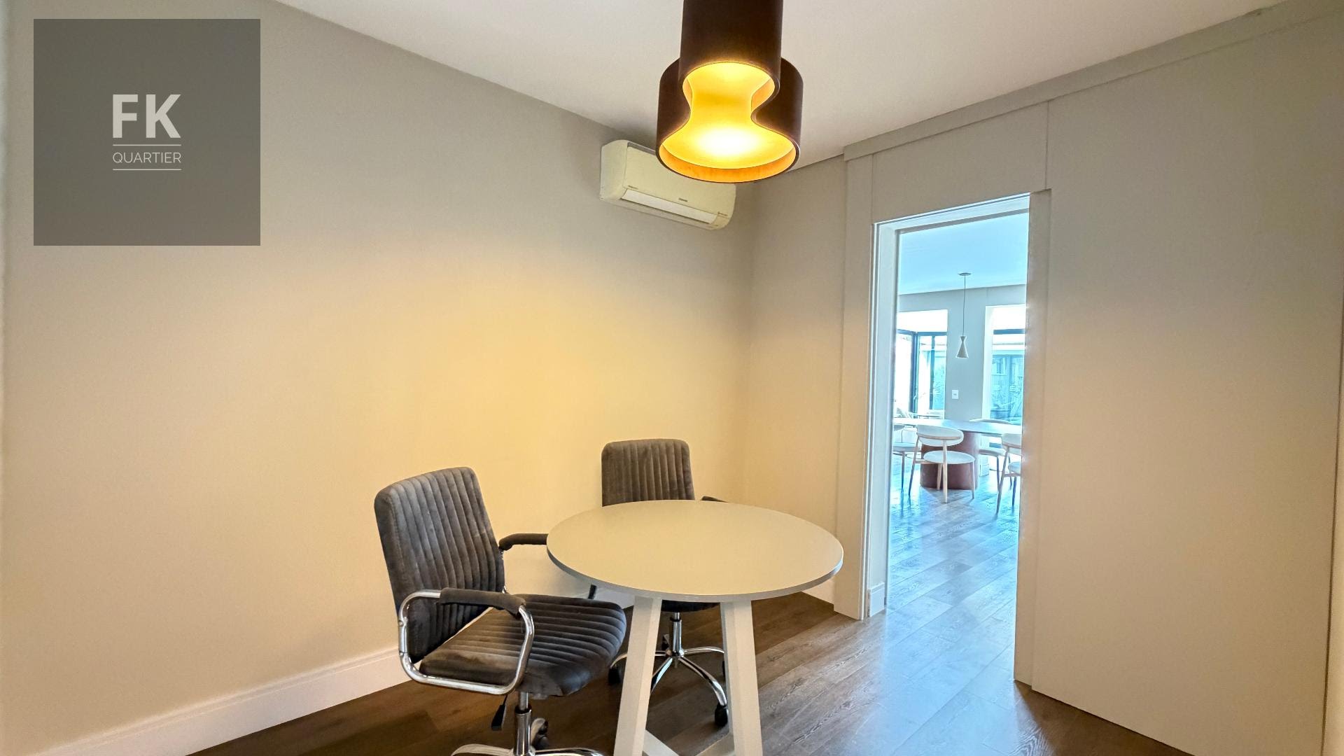 Casa à venda com 5 quartos, 5 suítes, 4 vagas e 350m² no Alphaville Residencial Dois, Barueri (SP) — foto 13 de 30
