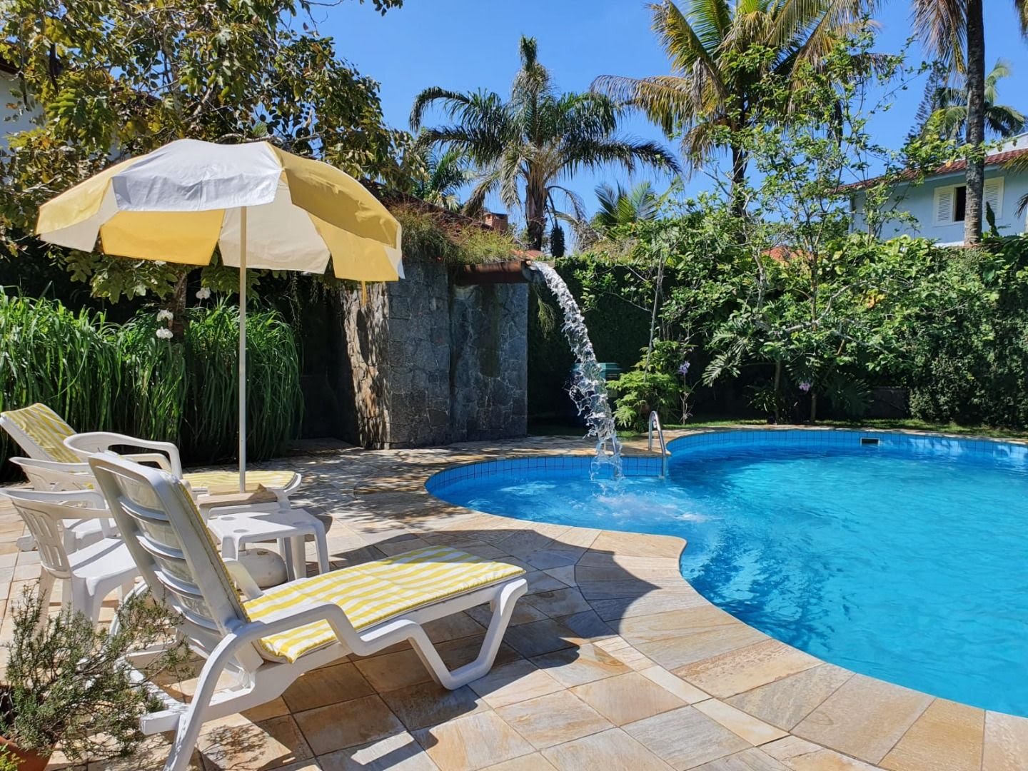 Casa à venda com 5 quartos, 6 banheiros, 5 vagas e 330m² no Estufa I, Ubatuba (SP) — foto 2 de 17