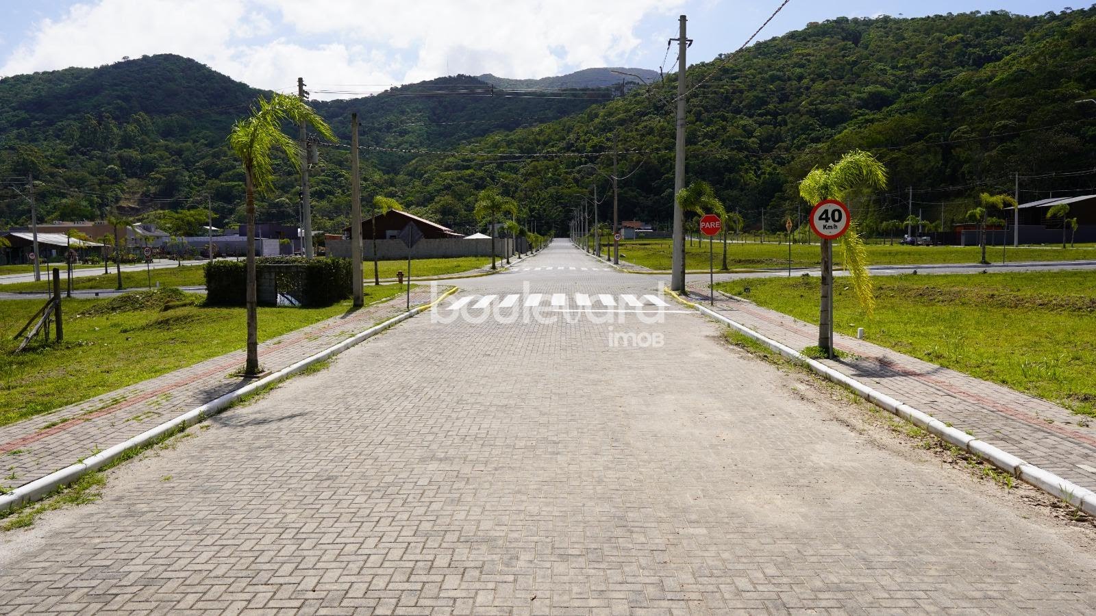 Terreno à venda com 301m² de terreno no Alto São Bento, Itapema (SC) — foto 6 de 7