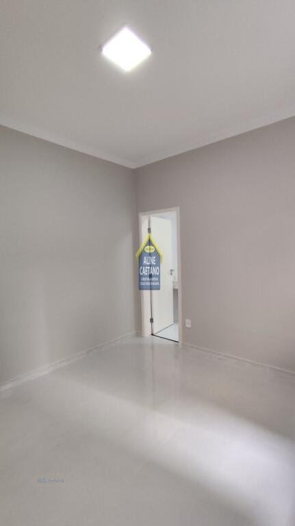 Casa à venda com 3 quartos, 1 suíte, 2 vagas e 110m² no Tupi, Praia Grande (SP) — foto 14 de 30