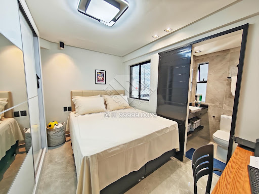 Apartamento reformado à venda na Jaqueira, 125m², andar alto, varanda gourmet integrada, 3 quartos (2 suítes) e 3 vagas. Agende sua visita com Leicam Maciel!